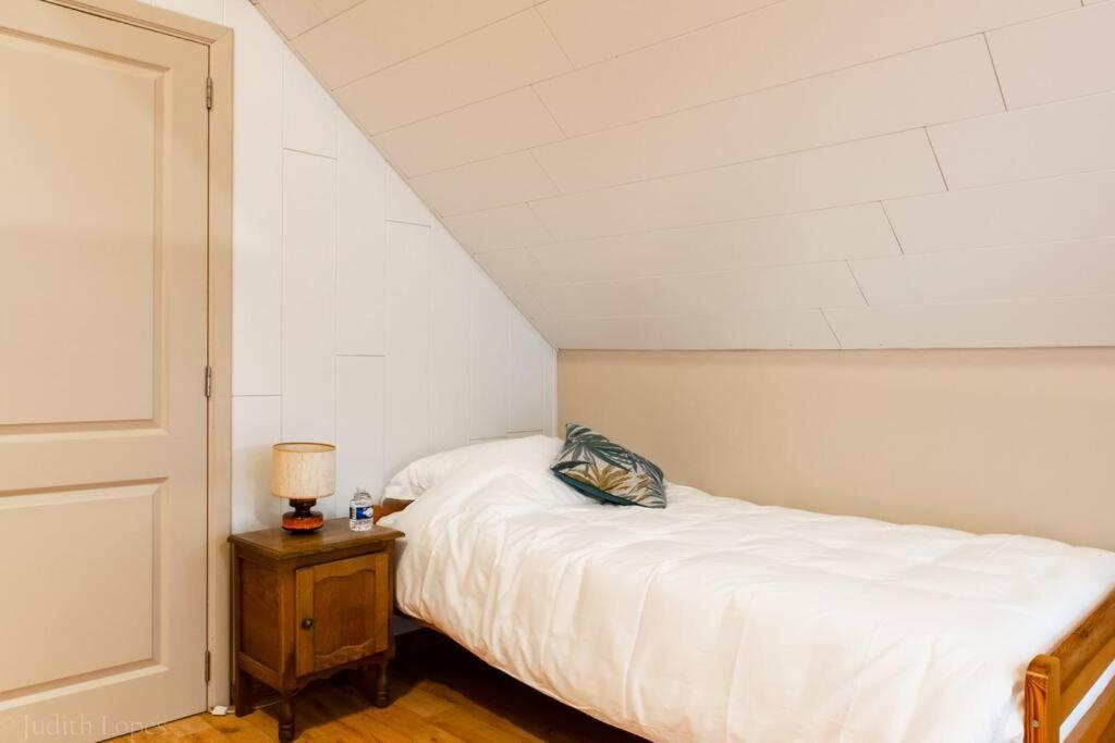 Maison Spacieuse Unifamiliale. Gite La Clochette Bastenaken Buitenkant foto
